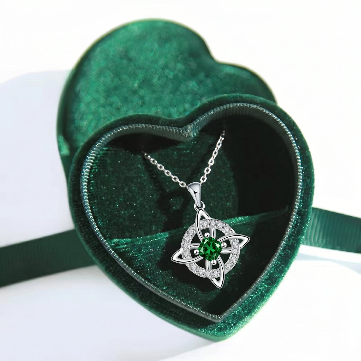 Mystiskt halsband med häxknut och månadssten